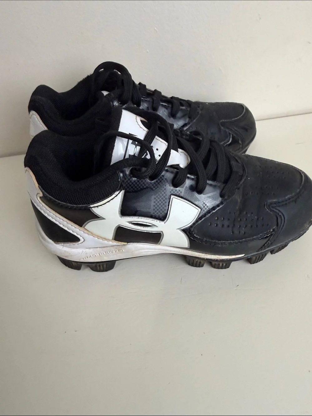 (2289) Under Armor Glyde RM Black Athletic Softball Cleats, Size: 11K